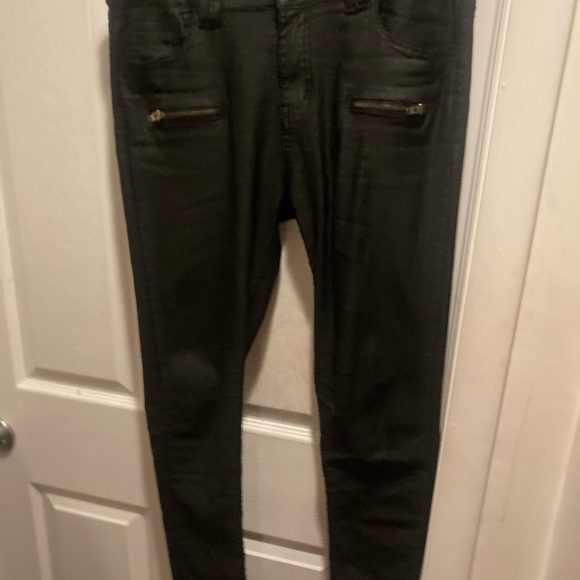 New Juniors Size 6/8 Small - Medium Top Trends Low Rise skinny Jean as pictured - Picture 3 of 8